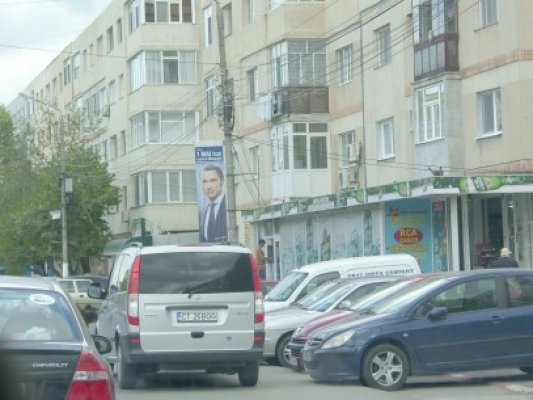 Hotărâre aberantă, iniţiată de Iorguş şi însuşită de Tusac: afişajul public în Mangalia este complet interzis